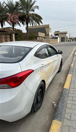 هیۆندای ئەلەنترا